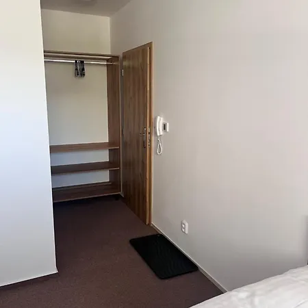 Lidicka Guest house *